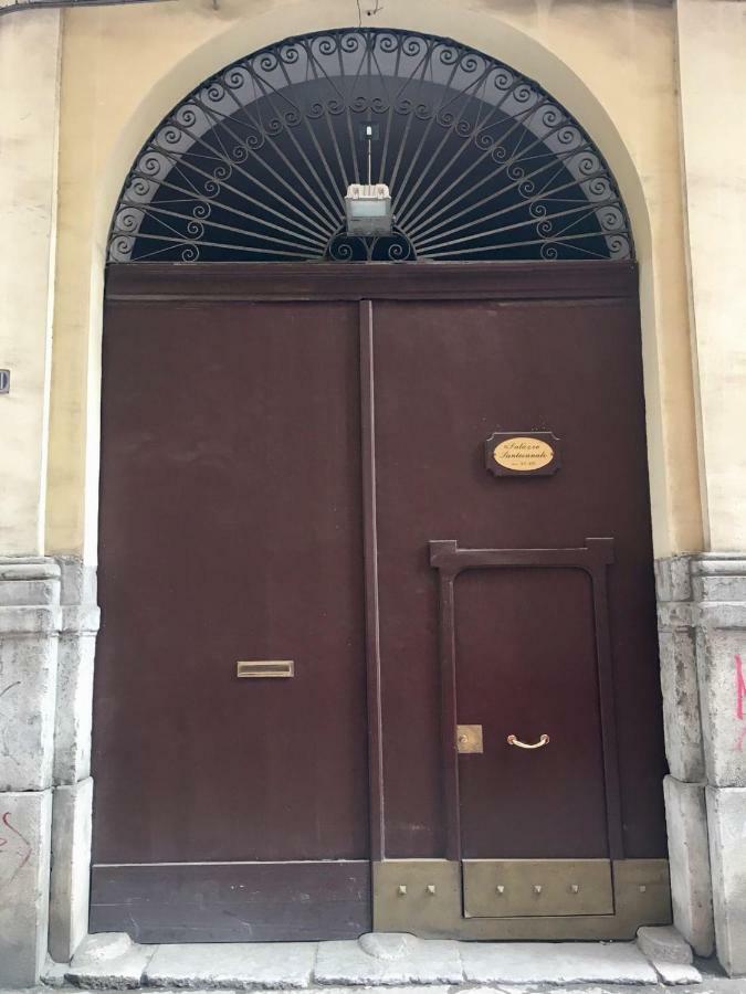 Casa Tea: Nel Cuore Del Centro Storico 巴勒莫 外观 照片